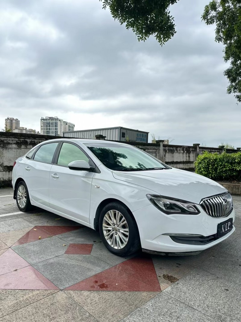 东莞16年别克英朗3