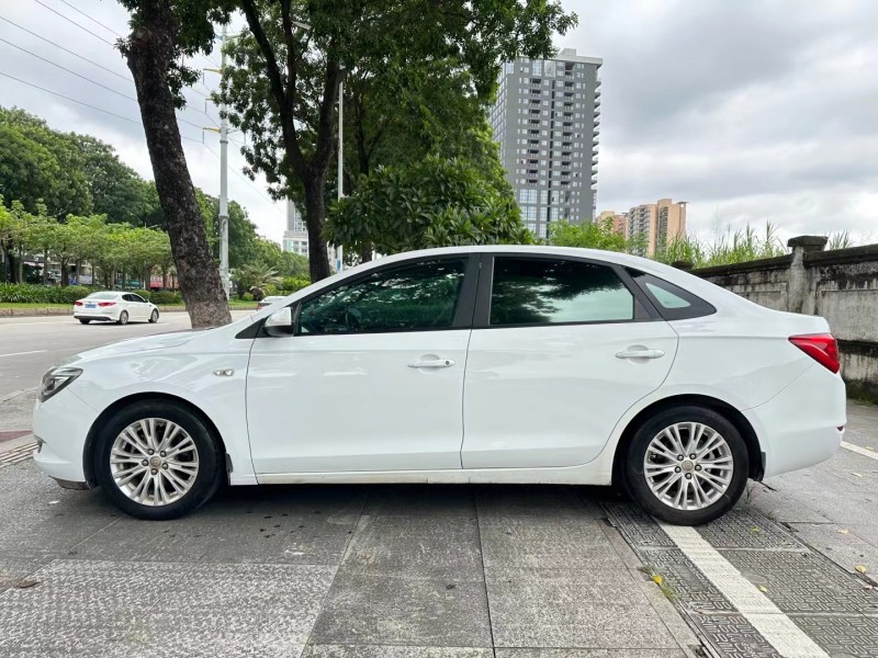 东莞16年别克英朗7