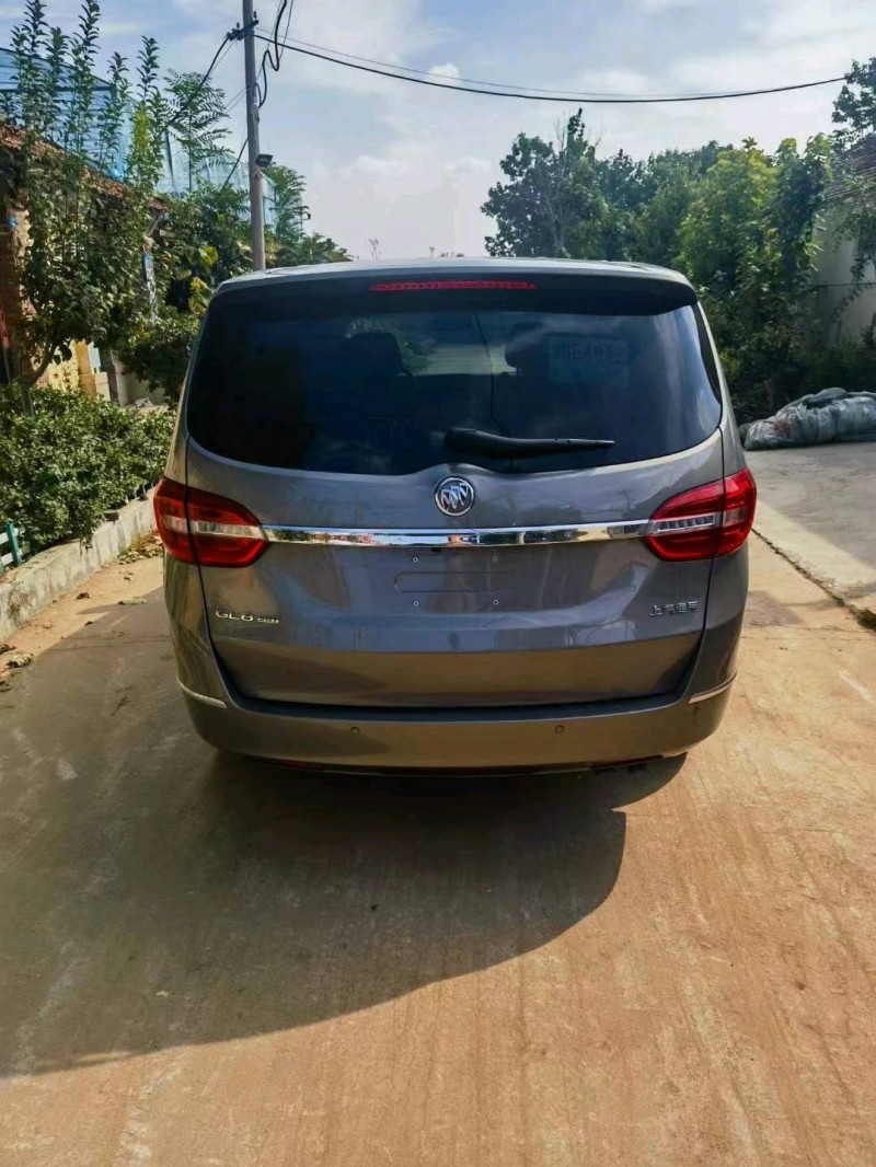 东营19年别克GL84