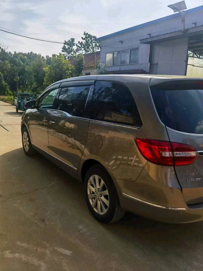 东营19年别克GL85