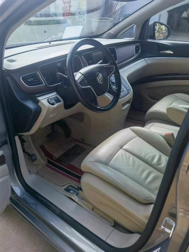 东营19年别克GL89