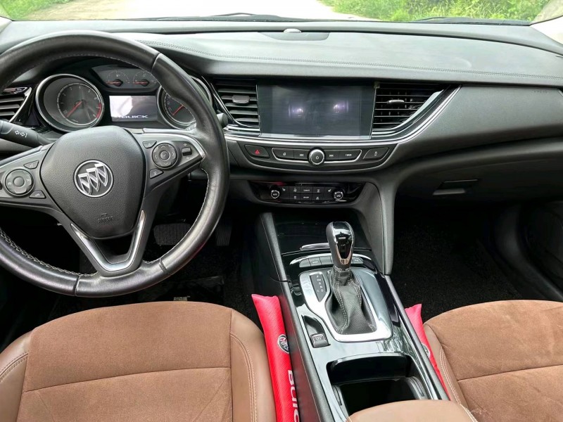 徐州19年别克君威8