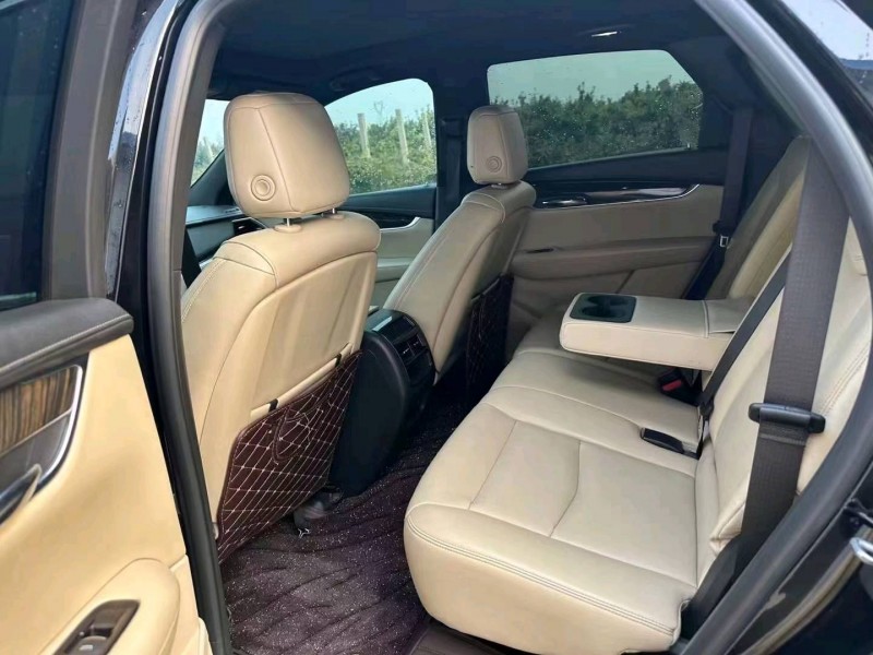东营16年凯迪拉克XT57