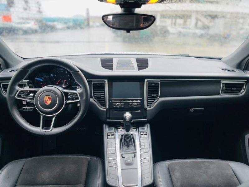东莞15年保时捷Macan5
