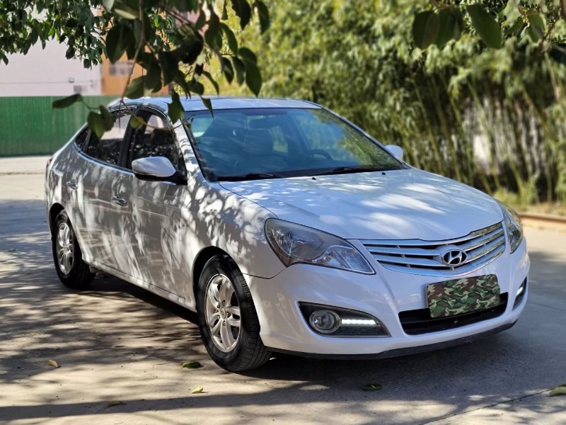 郑州13年现代伊兰特2