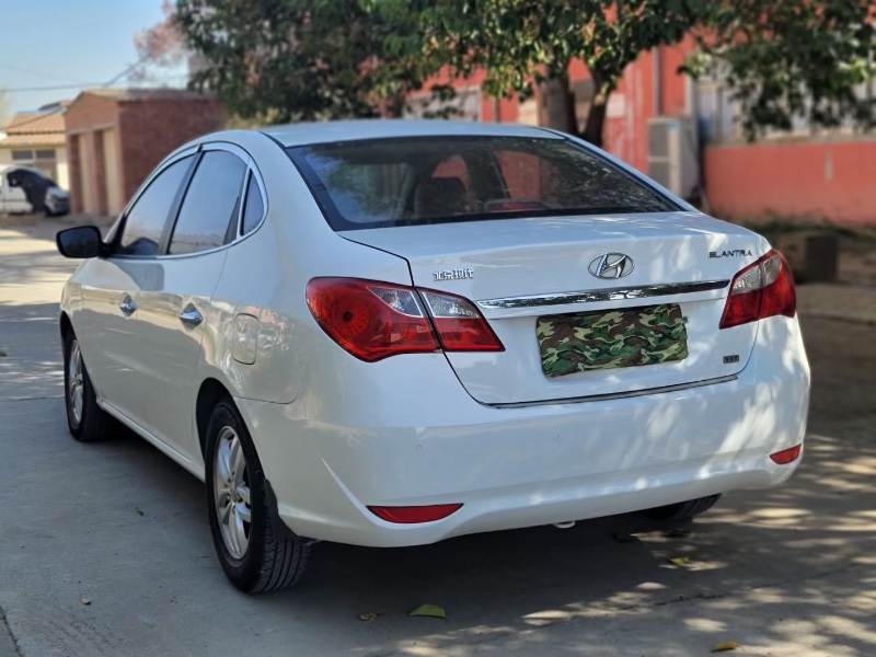 郑州13年现代伊兰特9