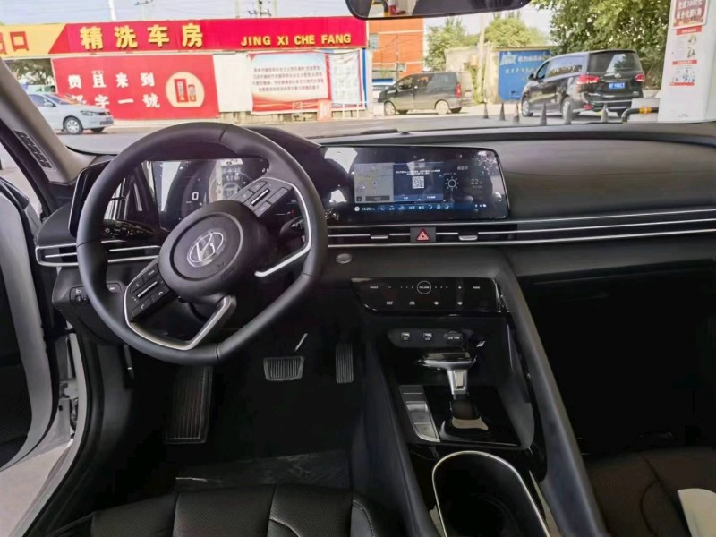 保定23年现代伊兰特7