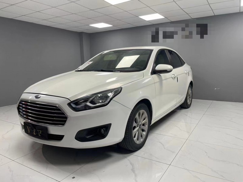 成都18年福特福睿斯3