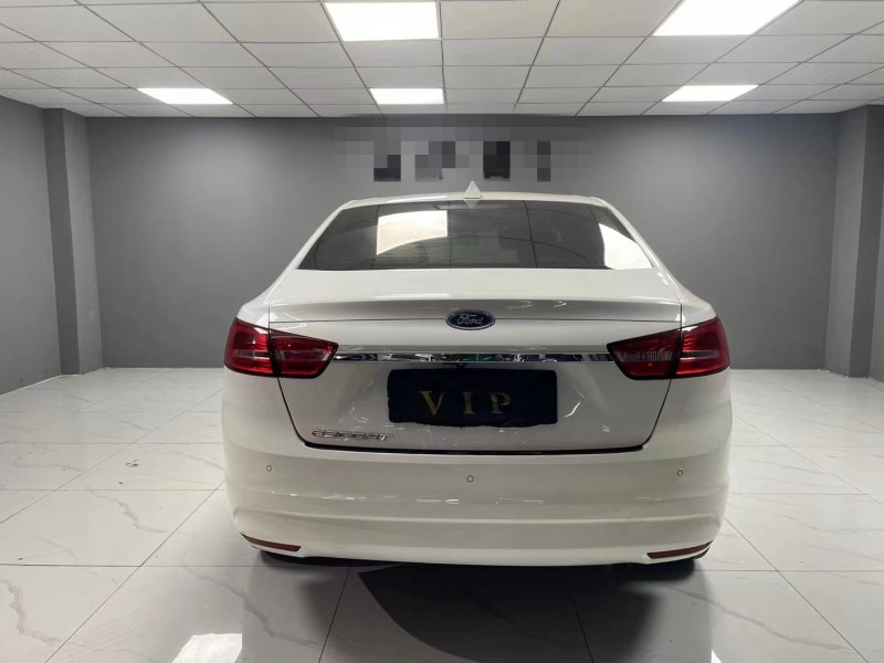 成都18年福特福睿斯9