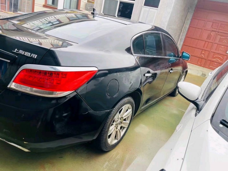 聊城12年别克君越5