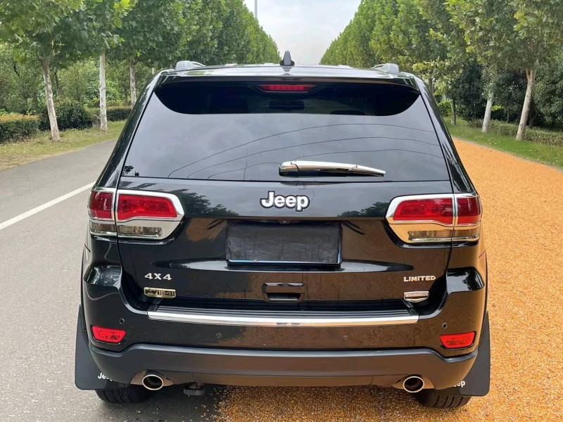 徐州14年Jeep大切诺基4