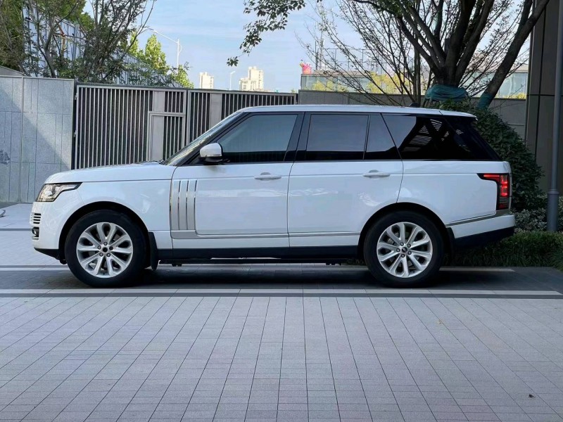 徐州17年路虎揽胜行政8