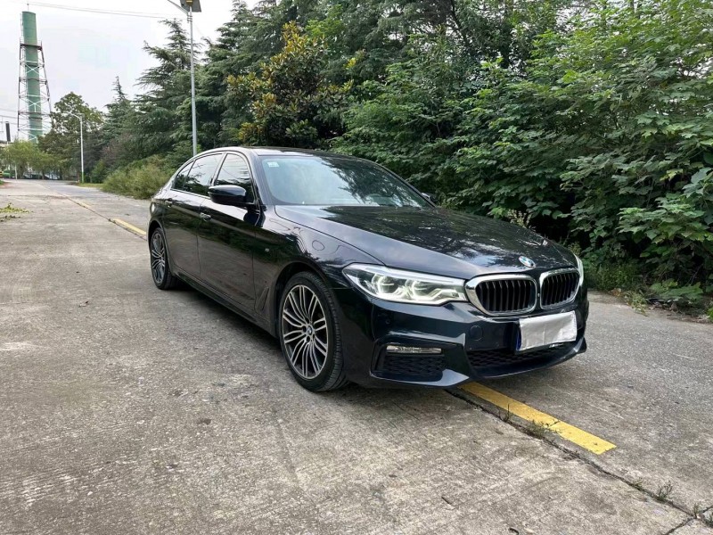 徐州17年宝马5系3