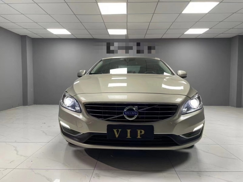 成都17年沃尔沃S60L1