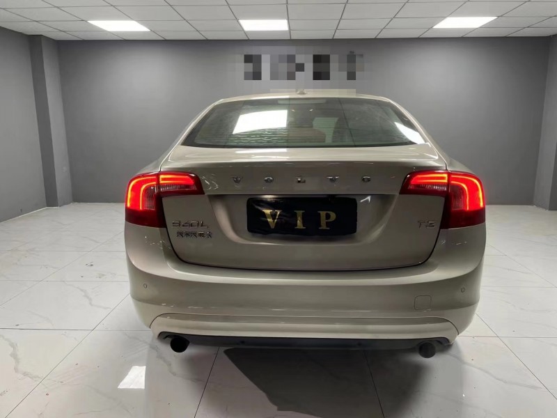 成都17年沃尔沃S60L9