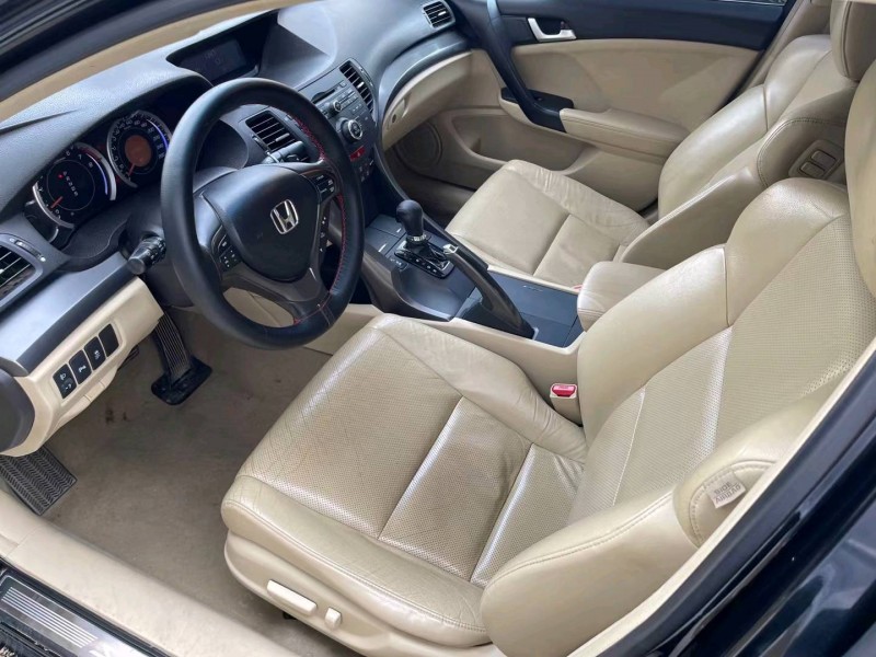 济宁13年本田思铂睿7