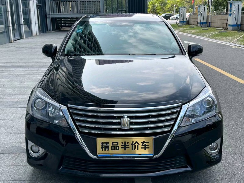 珠海13年丰田皇冠1