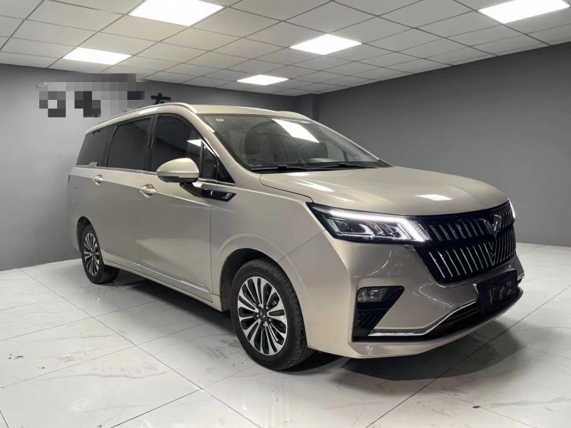 成都22年五菱汽車佳辰2