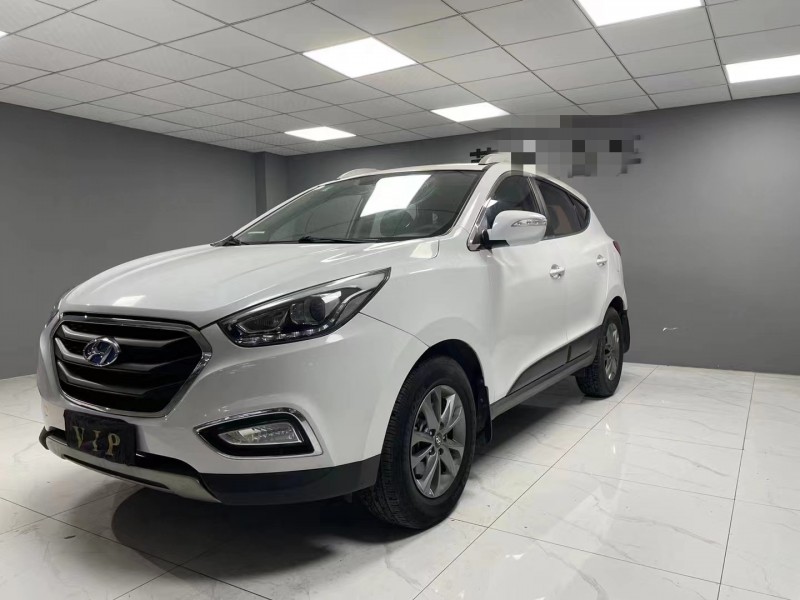 成都16年现代ix352