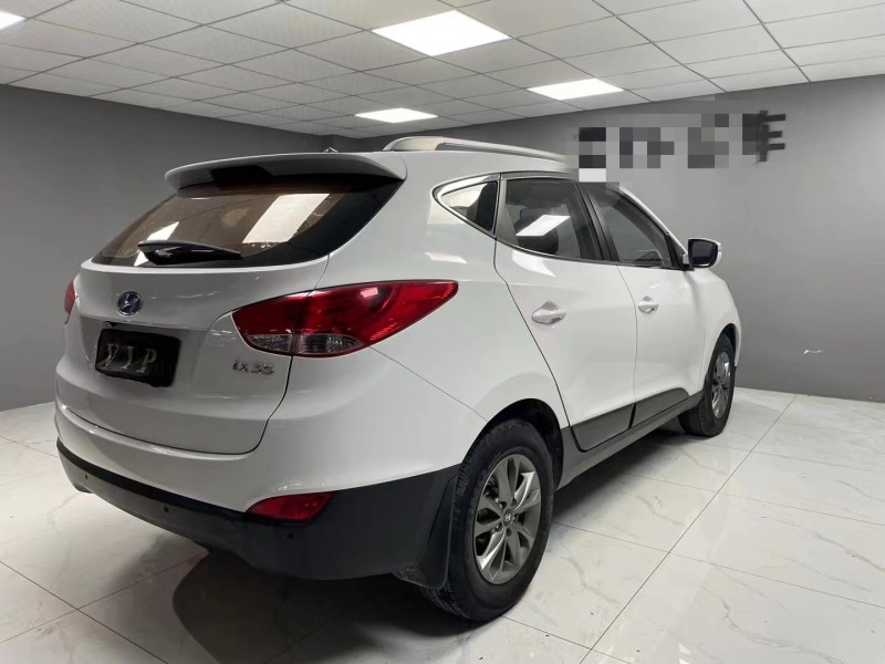 成都16年现代ix358