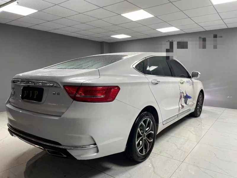 成都18年吉利博瑞8