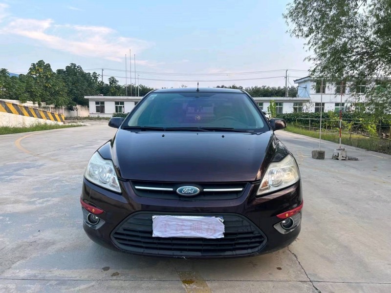 徐州13年福特福克斯1