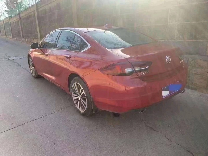 枣庄18年别克君威7