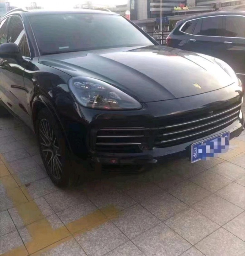 汕头22年保时捷卡宴1