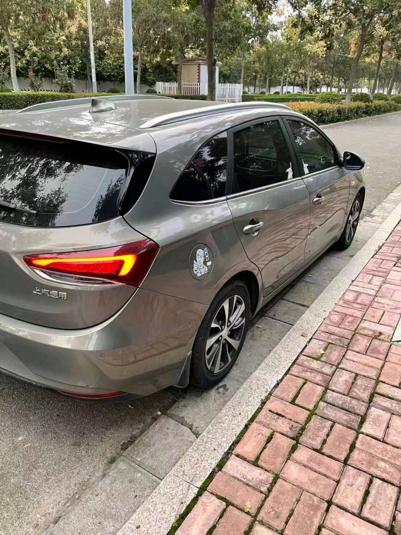 枣庄18年别克阅朗7