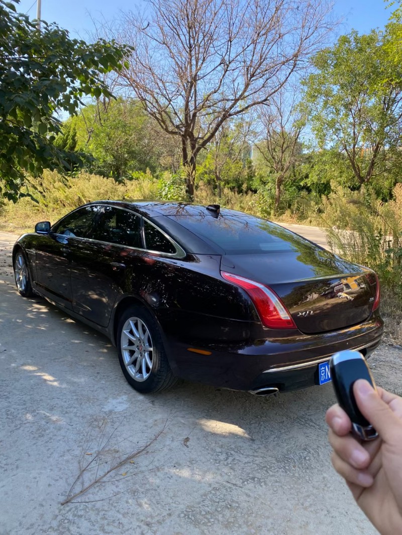 济宁17年捷豹XJ4