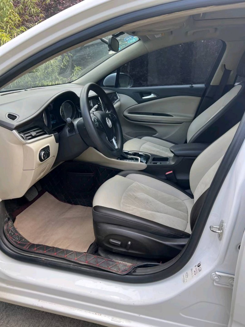 徐州17年别克威朗4