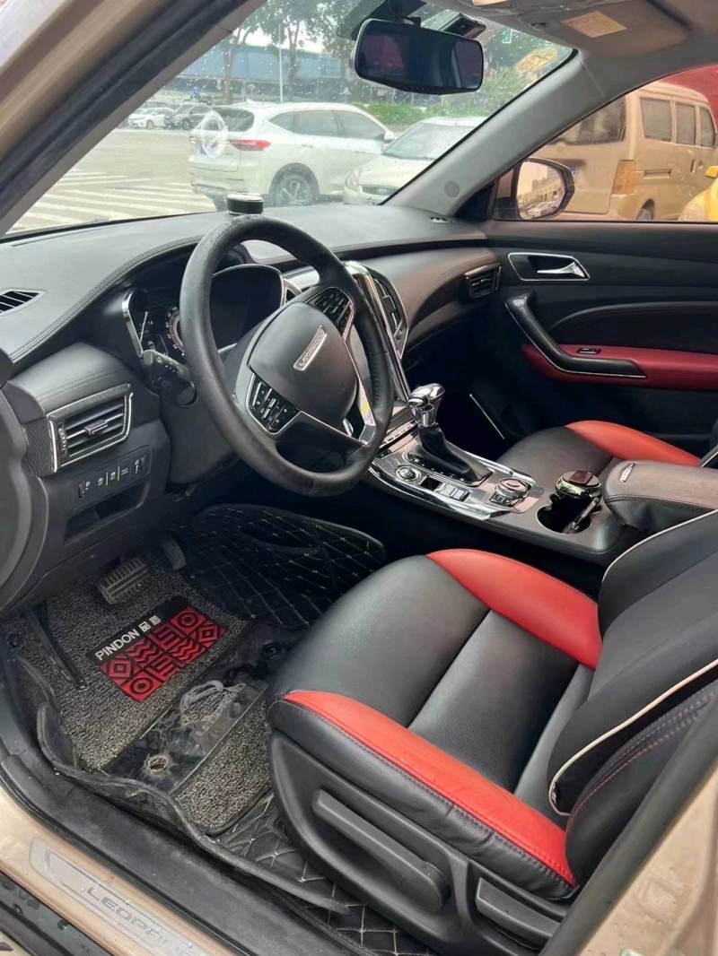 珠海18年獵豹汽車CS95