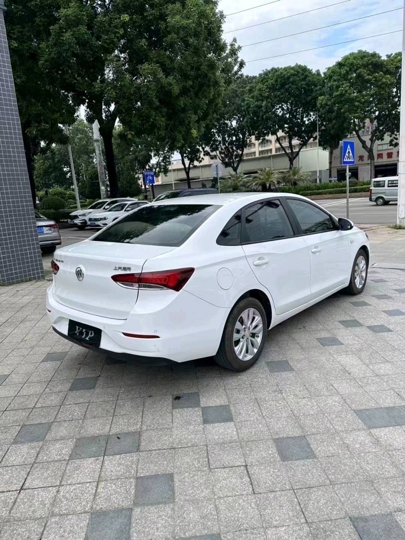 东营22年别克英朗4