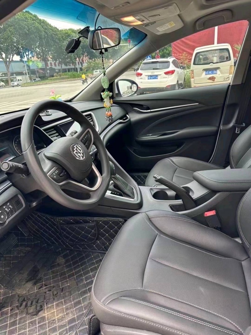 东营22年别克英朗6