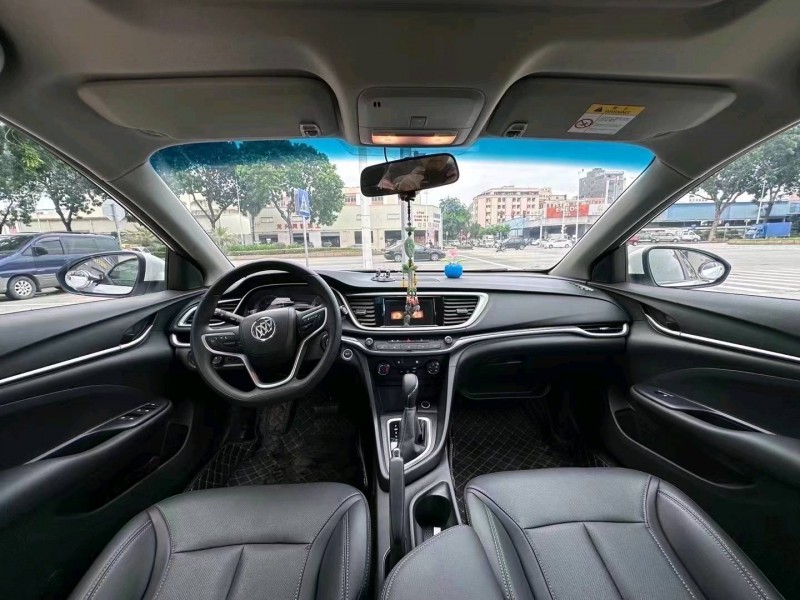 东营22年别克英朗7