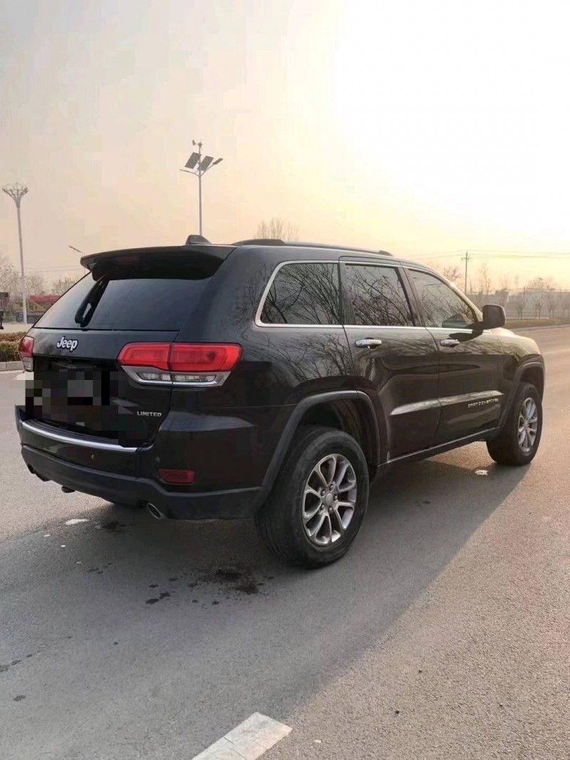 枣庄14年Jeep大切诺基8