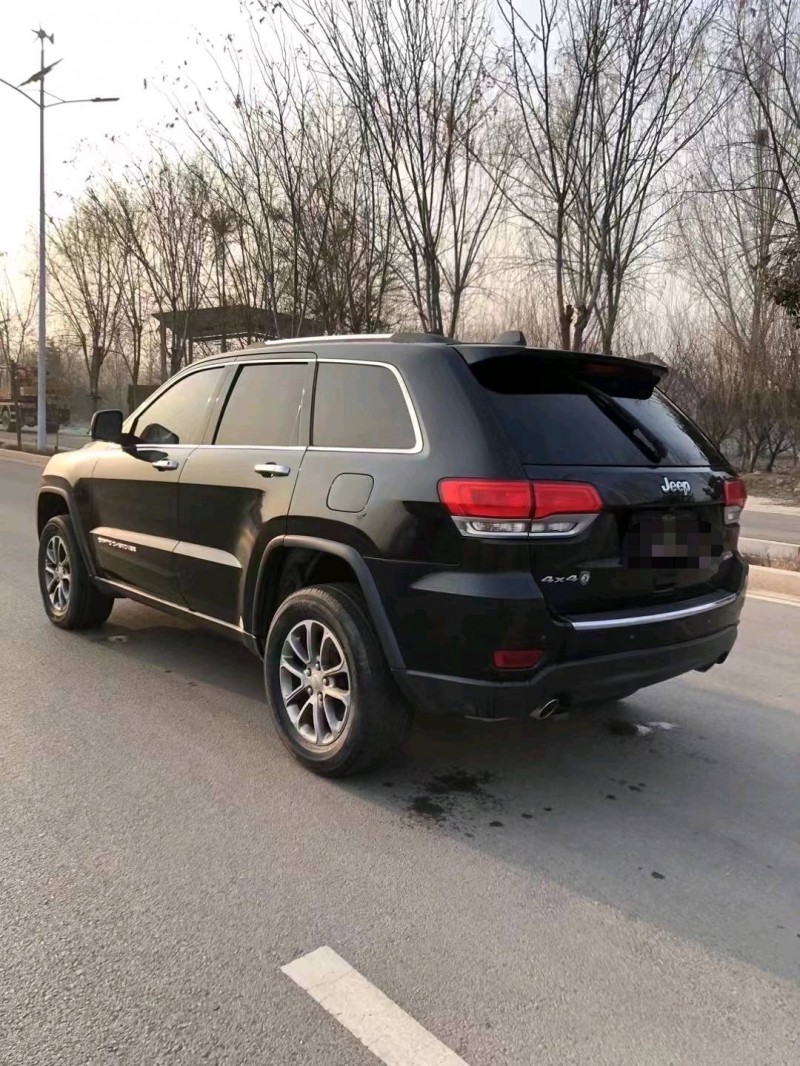 枣庄14年Jeep大切诺基9