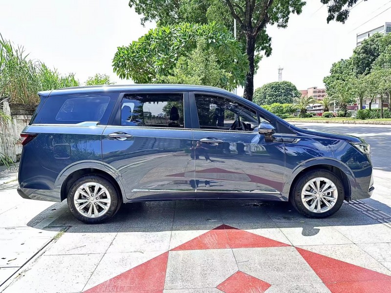 東莞22年五菱汽車佳辰8