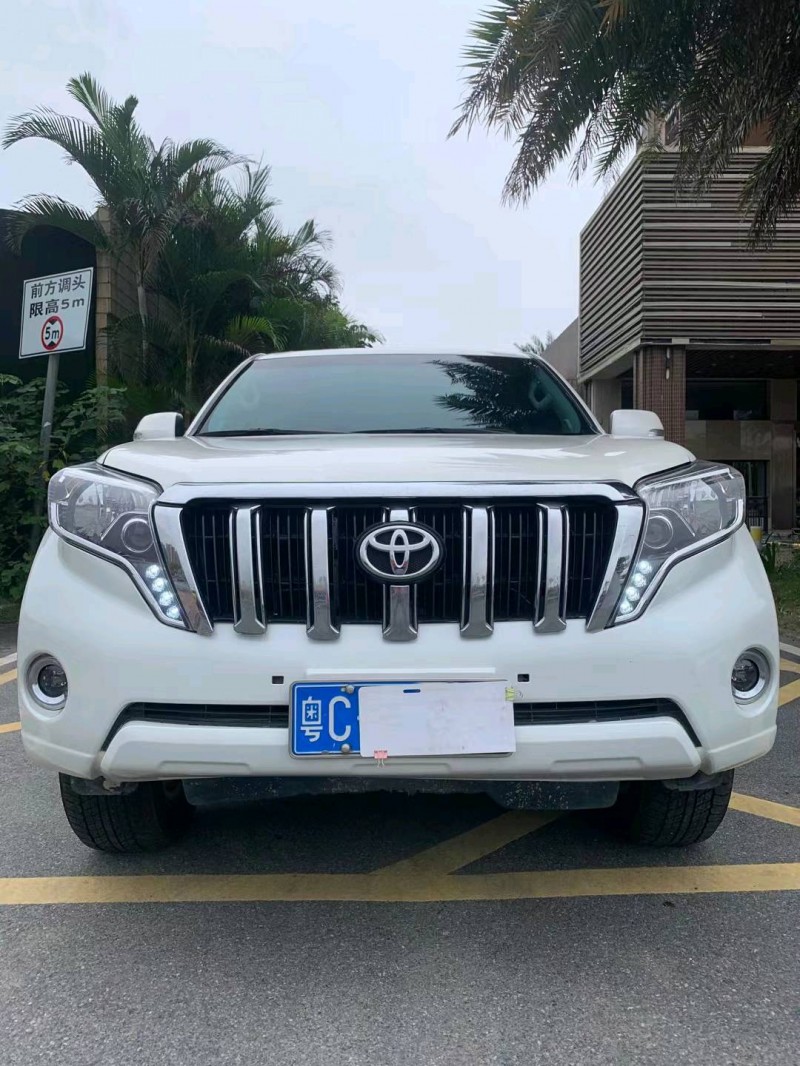 佛山17年丰田普拉多1