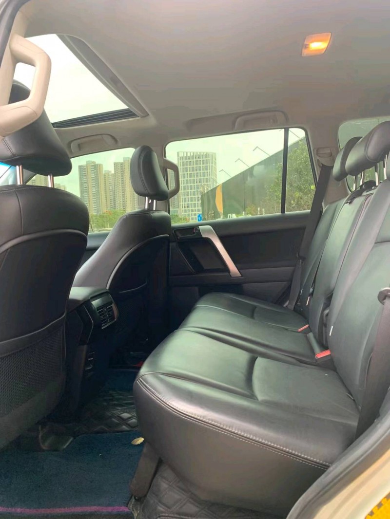佛山17年丰田普拉多6