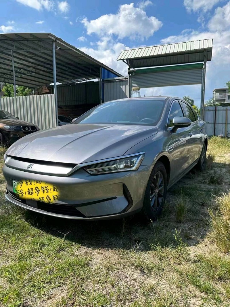 广州23年比亚迪秦3