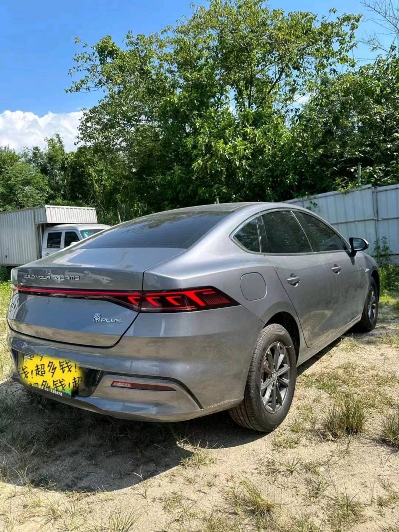 广州23年比亚迪秦5