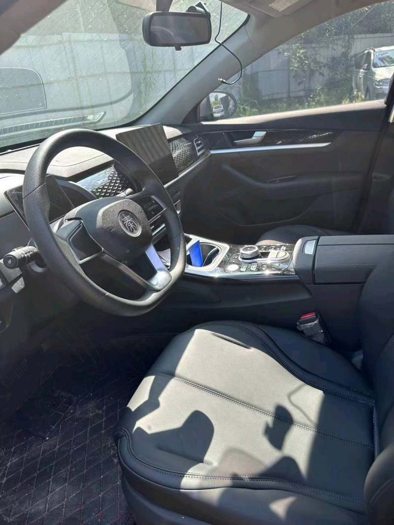 广州23年比亚迪秦7