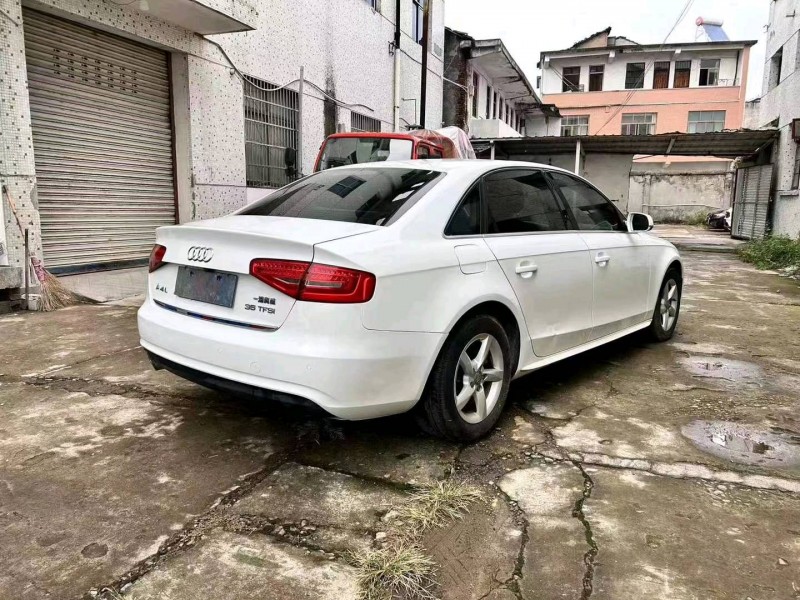 嘉兴14年奥迪A4L4