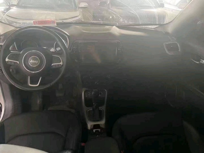 邯郸17年Jeep指南者5