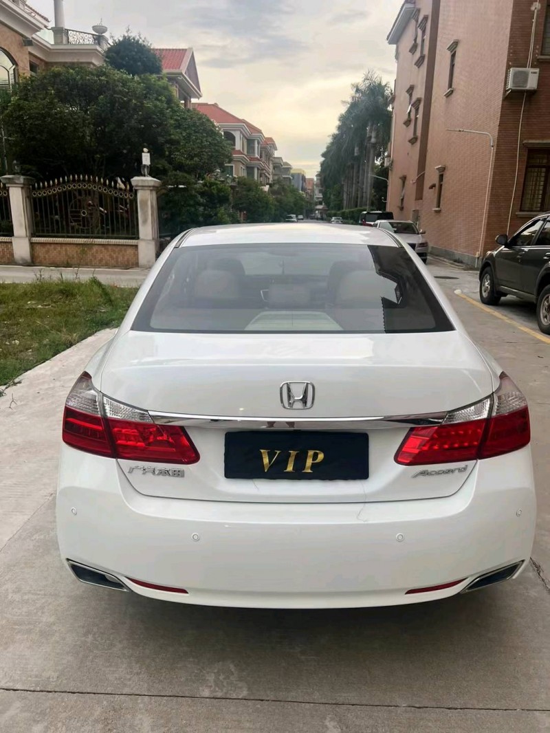 东莞16年本田雅阁9