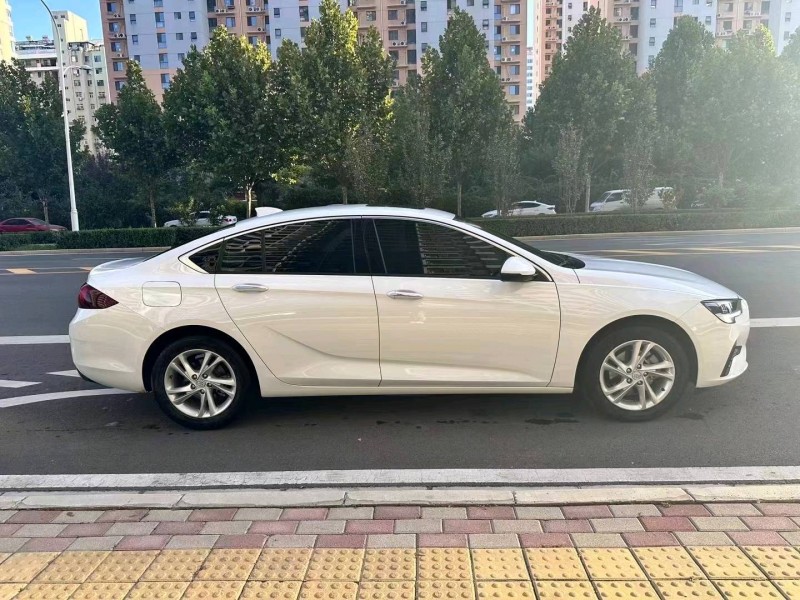 邯郸22年别克君威2