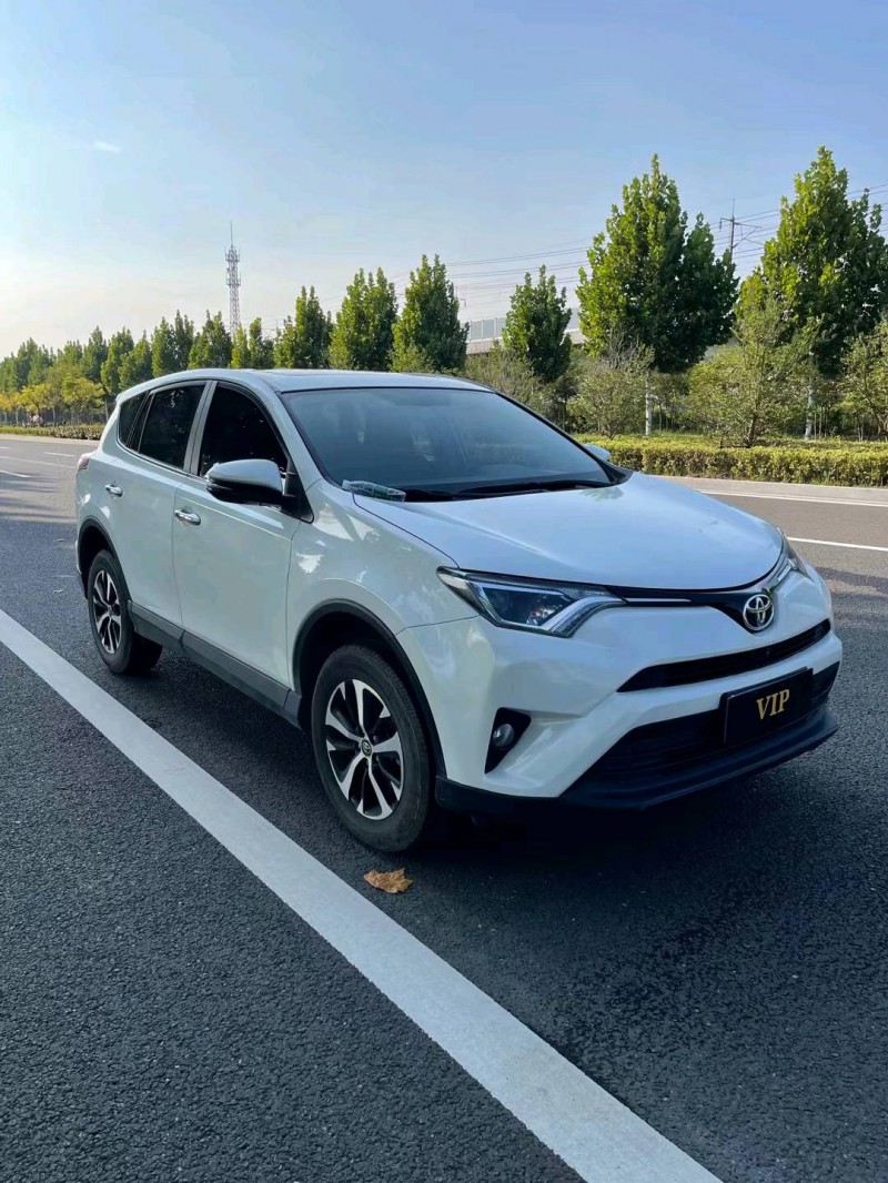 徐州19年丰田RAV4荣放3