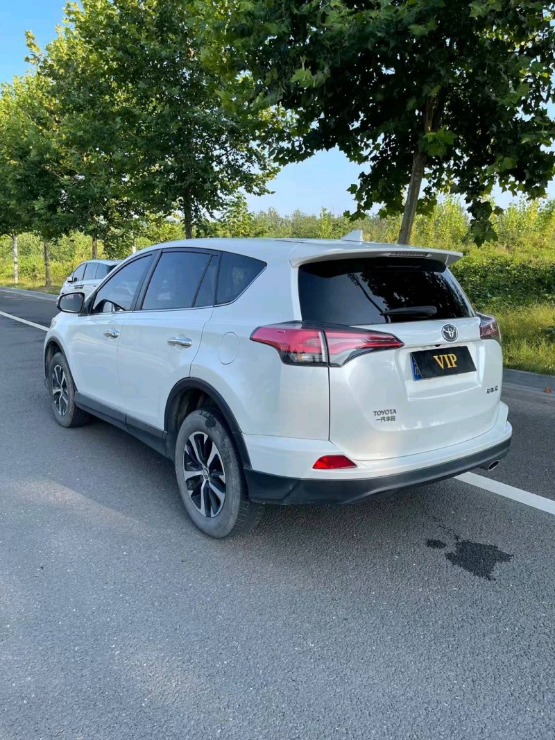 徐州19年丰田RAV4荣放7