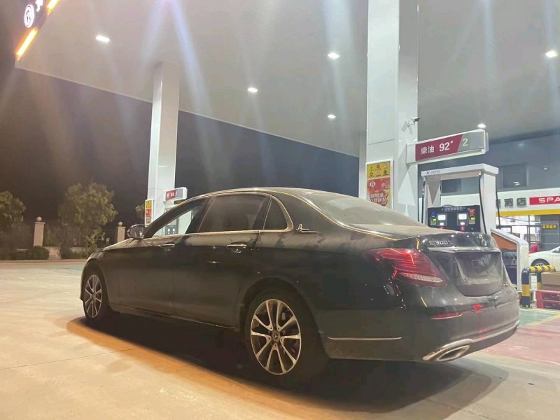 枣庄19年奔驰E8